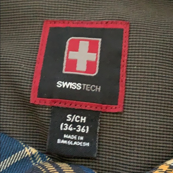 Men’s Swiss Tech Plaid Shirt - Picture 3 of 4